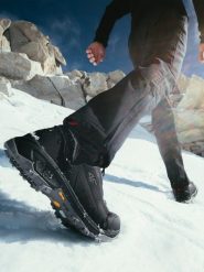 4F Wysokie buty trekkingowe ICE CRACKER z izolacją Primaloft męskie - czarne 42. Czarne buty trekkingowe męskie 4f, na zimę, z nylonu, przed kolano, bez zapięcia, primaloft. Za 549.99 zł.