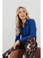 &Co Woman Bluzka "Lotte" w kolorze niebieskim rozmiar: S. Niebieskie bluzki damskie &Co Woman, s, bez wzorów, bez kołnierzyka, bez ramiączek. Za 201.55 zł.