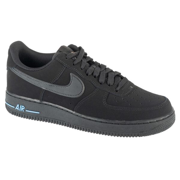 Buty sportowe Sneakersy męskie, Air Force 1 '07. Czarne buty sportowe na co dzień męskie Nike, bez zapięcia, trekkingowe, nike air force. Za 529.99 zł.