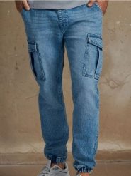 Spodnie jogger cargo - niebieski. Niebieskie spodnie materiałowe męskie Sinsay, bez wzorów. Za 69.99 zł.