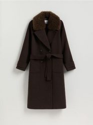 Płaszcz z dodatkiem wełny - ciemnobrązowy. Brązowe płaszcze damskie Reserved, l, bez wzorów, z tkaniny. Za 459.99 zł.