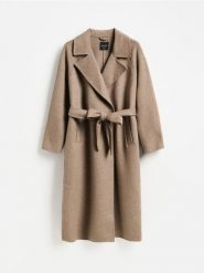 Długi płaszcz z wełną - brązowy. Brązowe płaszcze damskie Reserved, l, bez wzorów, z tkaniny. Za 399.99 zł.