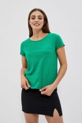 Bawełniany t-shirt z kieszkonką zielony. Zielone t-shirty damskie MOODO, xs, bez wzorów, z bawełny, bez kołnierzyka. W wyprzedaży za 17.49 zł.