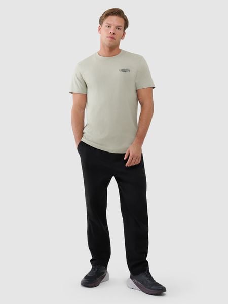 4F Spodnie casual męskie - czarne M. Czarne spodnie materiałowe męskie 4f, bez wzorów, z bawełny, casualowe. W wyprzedaży za 89.99 zł.