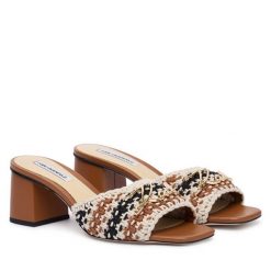 Klapki KARL LAGERFELD. Klapki damskie Karl Lagerfeld, bez wzorów, bez obcasa. Za 842.99 zł.