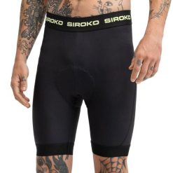 Męskie bokserki rowerowe MTB z wkładką Kolarstwo Siroko MTB MoveFit Black. Czarne bokserki męskie SIROKO, bez wzorów, z tkaniny, sportowe. Za 190.00 zł.