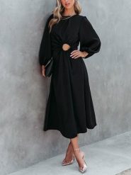 Milan Kiss Sukienka w kolorze czarnym rozmiar: M. Czarne sukienki damskie Milan Kiss, m, bez wzorów, bez kołnierzyka, bez ramiączek, maxi, rozkloszowane. Za 118.28 zł.