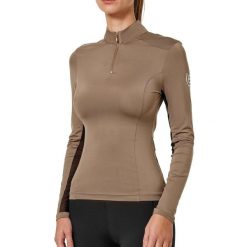 Damska koszulka do jazdy konnej Equestrian Stockholm Air Breeze. Brązowe t-shirty damskie EQUESTRIAN STOCKHOLM, s, bez wzorów, z materiału, bez kołnierzyka. Za 379.50 zł.