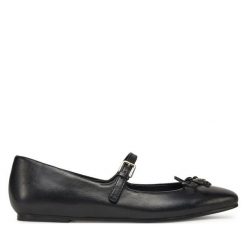 Baleriny Guess. Czarne baleriny damskie Guess, z aplikacjami, bez obcasa. Za 649.99 zł.