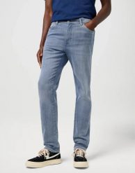 MESKIE SPODNIE WRANGLER RIVER GREY LIGHT 112373002. Szare spodnie materiałowe męskie Wrangler, bez wzorów, z jeansu. Za 219.99 zł.