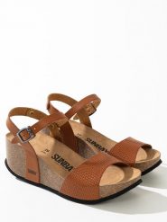Sunbay Sandały "Yucca" w kolorze jasnobrązowym na koturnie rozmiar: 41. Brązowe sandały damskie Sunbay, bez wzorów, bez obcasa, na koturnie. Za 188.85 zł.