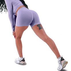 Techniczne szorty z efektem push-up i idealną sylwetką. Czerwone spodenki sportowe damskie R-EVENGE, m, z elastanu, na fitness i siłownię. Za 131.89 zł.