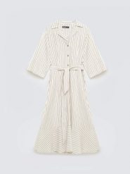 Sukienka damska midi koszulowa w prążek perłowa Kemesi 103. Białe sukienki damskie Big Star, do pracy, na lato, l, bez wzorów, z tkaniny, biznesowe, bez kołnierzyka, bez ramiączek, midi, dopasowane. Za 249.99 zł.