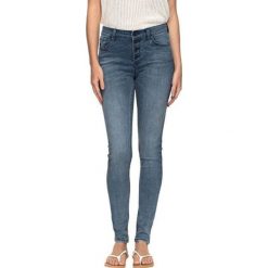 ROXY Dżinsy dla kobiet w Sunny Bay ERJDP03186-BTN0 Dark Blue (rozmiar 26). Niebieskie jeansy damskie Roxy. W wyprzedaży za 177.00 zł.