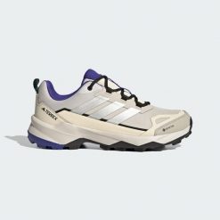 Buty trekkingowe Terrex Skychaser AX5 GORE-TEX. Szare buty trekkingowe męskie Adidas, z gore-texu, bez zapięcia, trekkingowe, adidas terrex, gore-tex. Za 529.00 zł.