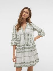 Vero Moda Sukienka w kolorze biało-zielonym rozmiar: XXL. Białe sukienki damskie Vero Moda, xxl, bez wzorów, z bawełny, bez kołnierzyka, bez ramiączek, mini. Za 144.58 zł.