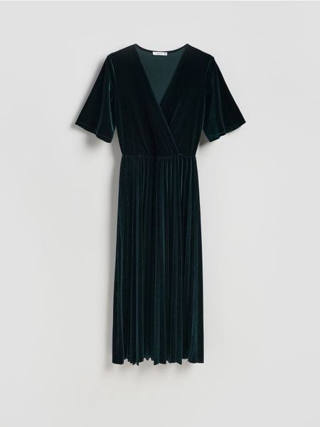 Welurowa sukienka z plisowaniem - morski. Zielone sukienki damskie Reserved, l, bez wzorów, z tkaniny, bez kołnierzyka, bez ramiączek, rozkloszowane. W wyprzedaży za 99.99 zł.