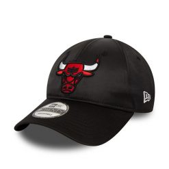 Czapka z daszkiem New Era NBA Chicago Bulls. Czarne czapki męskie New Era, bez wzorów, z satyny. Za 140.00 zł.
