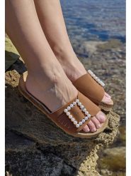 BABUNKERS Family Skórzane klapki w kolorze brązowym rozmiar: 38. Brązowe klapki damskie BABUNKERS Family, bez wzorów, bez obcasa. Za 173.99 zł.