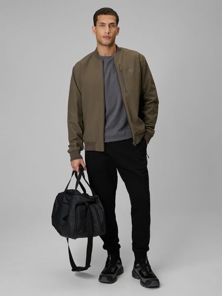 4F Spodnie dresowe joggery męskie - czarne XL. Czarne spodnie dresowe męskie 4f, bez wzorów, z dresówki. Za 149.99 zł.