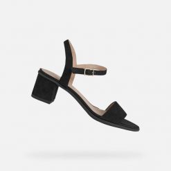 Sandały damskie Geox Aurely. Czarne sandały damskie Geox, bez wzorów, bez obcasa. Za 453.00 zł.