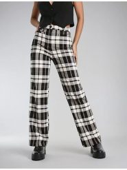 Monki Spodnie w kolorze czarno-białym rozmiar: 36. Białe spodnie materiałowe damskie Monki, bez wzorów, z materiału, z podwyższonym stanem. Za 43.99 zł.