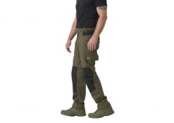 Spodnie turystyczne męskie Helikon-Tex Pilgrim. Zielone spodnie materiałowe męskie HELIKON-TEX, bez wzorów, z bawełny. Za 384.99 zł.