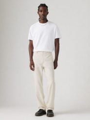 Levi's Spodnie chino - Loose fit - w kolorze beżowym rozmiar: W34/L32. Brązowe spodnie materiałowe męskie Levi's, bez wzorów. Za 168.46 zł.
