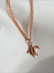 Paul Hewitt Naszyjnik z zawieszką - dł. 45 cm rozmiar: onesize. Czerwone naszyjniki damskie paul hewitt, ze stali. Za 160.96 zł.