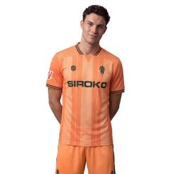 Oficjalna trzecia koszulka bramkarska Real Sporting de Gijón dla dorosłych Sir. Brązowe koszulki męskie z długim rękawem SIROKO, s, z materiału. Za 344.00 zł.
