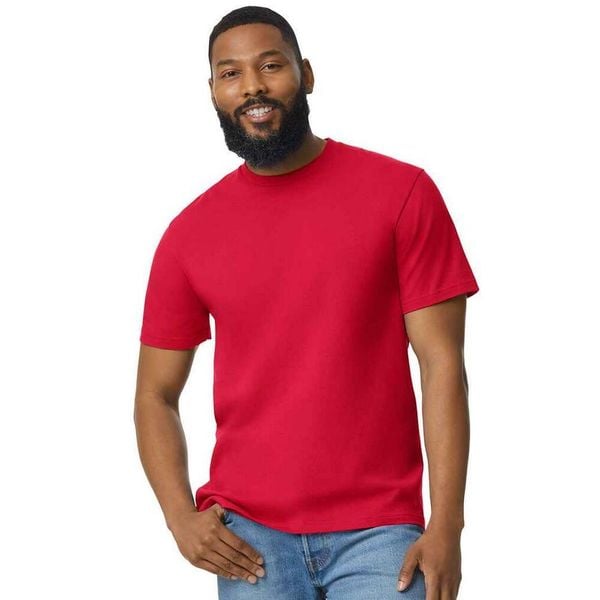 Bawełniana Lekka Koszulka Unisex Dla Dorosłych. Czerwone bluzki damskie Gildan, xl, bez wzorów, z bawełny, sportowe, bez kołnierzyka, bez ramiączek. Za 26.99 zł.