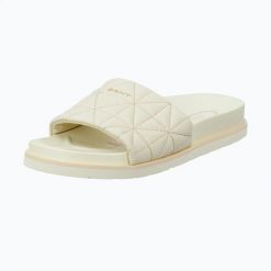 Klapki damskie GANT Mardale. Białe klapki damskie Gant, bez wzorów, z materiału, bez obcasa. Za 189.99 zł.