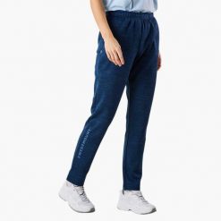 Spodnie treningowe damskie Swedemount Training Logo Pants II. Niebieskie spodnie dresowe damskie SWEDEMOUNT, bez wzorów, z dresówki. Za 199.99 zł.