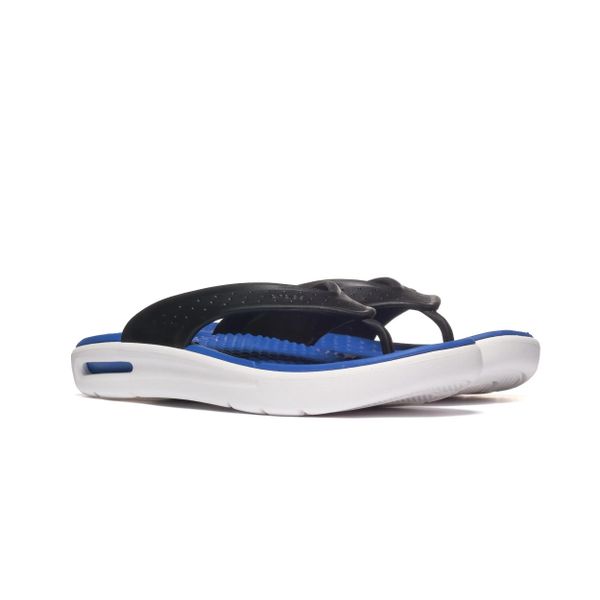 Męskie japonki Crocs InMotion Flip 211101-0LC. Czarne klapki i japonki męskie Crocs, z materiału. Za 239.00 zł.