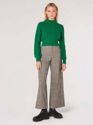 Apricot Sweter w kolorze zielonym rozmiar: M. Zielone golfy damskie Apricot, m, bez wzorów, ze splotem, bez ramiączek. Za 105.63 zł.