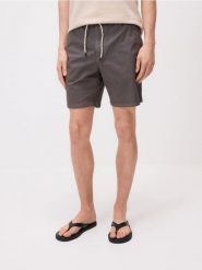 Szorty regular fit - ciemnoszary. Szare szorty męskie Reserved, bez wzorów, z bawełny. Za 119.99 zł.