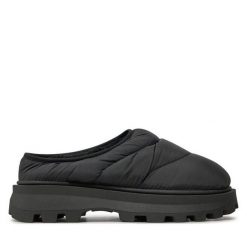 Śniegowce Steve Madden. Czarne śniegowce damskie Steve Madden. Za 469.99 zł.