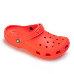 Klapki chodaki sportowe unisex Crocs CLASSIC. Czerwone klapki damskie Crocs, z materiału. Za 159.00 zł.