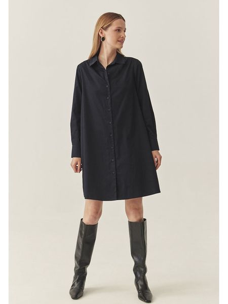 TATUUM Sukienka w kolorze granatowym rozmiar: 38. Niebieskie sukienki damskie Tatuum, bez wzorów, z bawełny, bez kołnierzyka, bez ramiączek, midi. Za 213.69 zł.