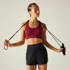 Damski Biustonosz Sportowy Dont Sweat It II. Czerwone biustonosze sportowe damskie Dare 2b, bez wzorów. Za 94.99 zł.