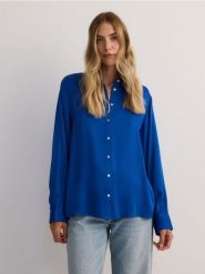 Koszula z wiskozy - niebieski. Niebieskie koszule damskie Reserved, l, bez wzorów, z wiskozy, bez kołnierzyka, bez ramiączek. W wyprzedaży za 59.99 zł.