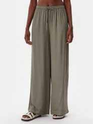 Calvin Klein Swimwear Spodnie materiałowe KW0KW02823 Zielony Relaxed Fit. Zielone spodnie materiałowe damskie Calvin Klein Swimwear, bez wzorów, z materiału. Za 239.99 zł.