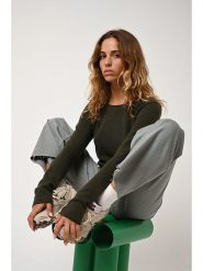 AUTHENTIC CASHMERE Kaszmirowy sweter "Epéna" w kolorze khaki rozmiar: M. Brązowe swetry klasyczne damskie AUTHENTIC CASHMERE, m, z kaszmiru, bez kołnierzyka. Za 404.65 zł.