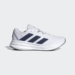 Buty Galaxy 7 Running. Białe obuwie do biegania damskie Adidas. Za 239.00 zł.
