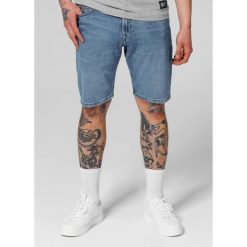 Szorty męskie Pitbull Jeansowe Classic Wash Highlander. Niebieskie szorty męskie PITBULL, z jeansu, bez kołnierzyka. Za 219.00 zł.
