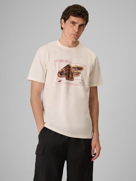4F T-shirt regular z nadrukiem męski - kremowy XXL. Białe t-shirty męskie 4f, m, bez wzorów, z materiału, bez kołnierzyka. Za 79.99 zł.