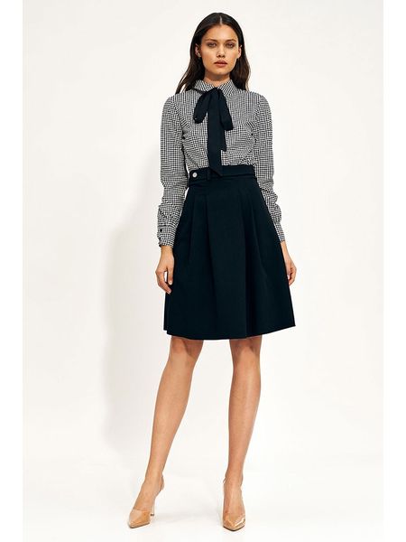 Nife Spódnica w kolorze czarnym rozmiar: 38. Czarne spódniczki damskie Nife, bez wzorów, z podwyższonym stanem, mini. Za 130.81 zł.