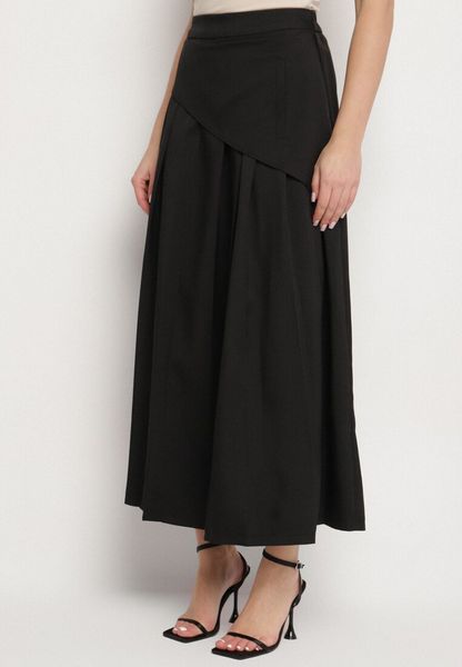 Czarna Plisowana Spódnica z Wiskozą Bawełną i Ozdobną Falbaną Natielia. Czarne spódniczki damskie Born2be, m, bez wzorów, z bawełny, eleganckie, maxi. Za 139.99 zł.
