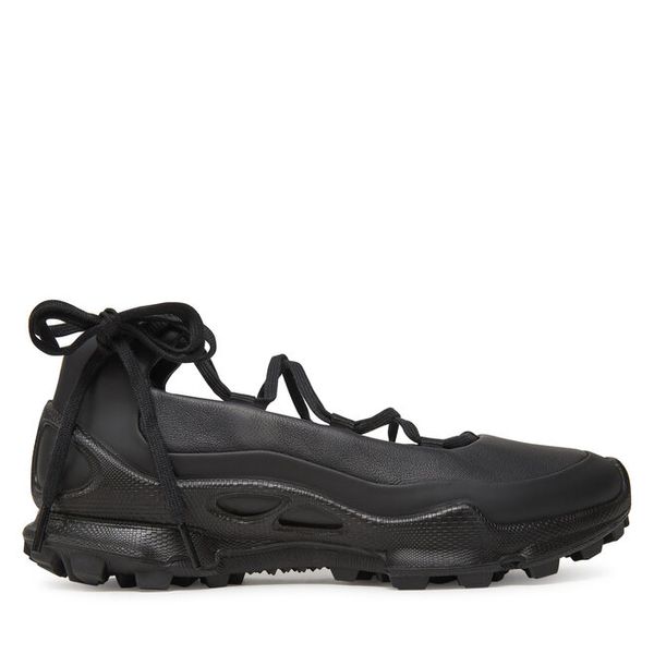 Półbuty ECCO. Czarne półbuty damskie ECCO, bez wzorów, bez obcasa, na płaskiej podeszwie. Za 459.99 zł.