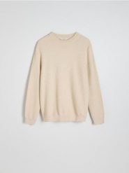 Bawełniany sweter ze strukturalnej dzianiny - beżowy. Brązowe swetry męskie Reserved, l, bez wzorów, z bawełny, bez kołnierzyka. W wyprzedaży za 49.99 zł.